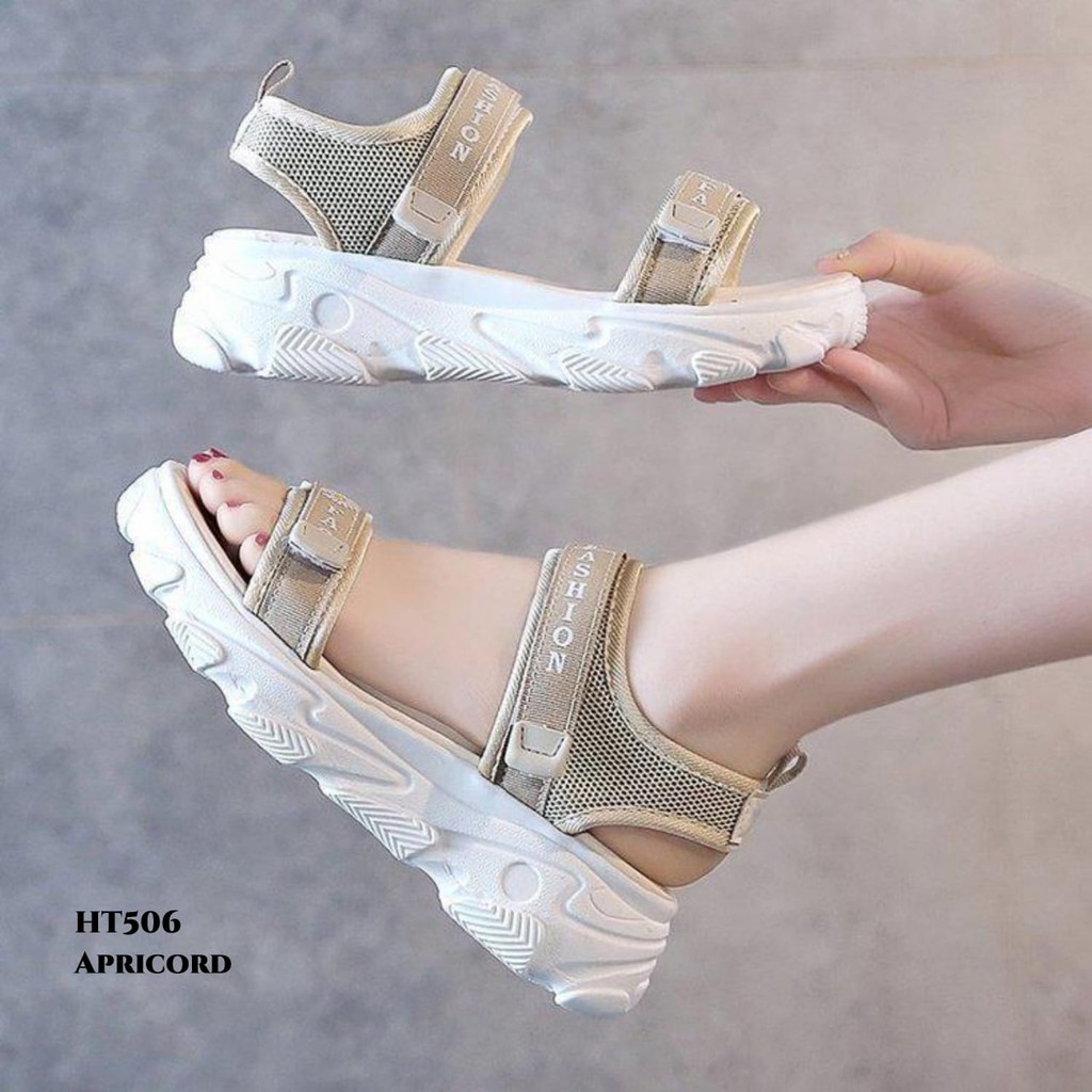 RESTOCK WYN SANDAL GUNUNG FASHION KOREA HT506