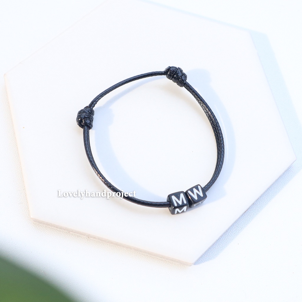 Gelang Huruf Custom Inisial Nama dan Angka Tali Kulit Korea Waterproof &amp; tali satin kotak hitam (1pcs)