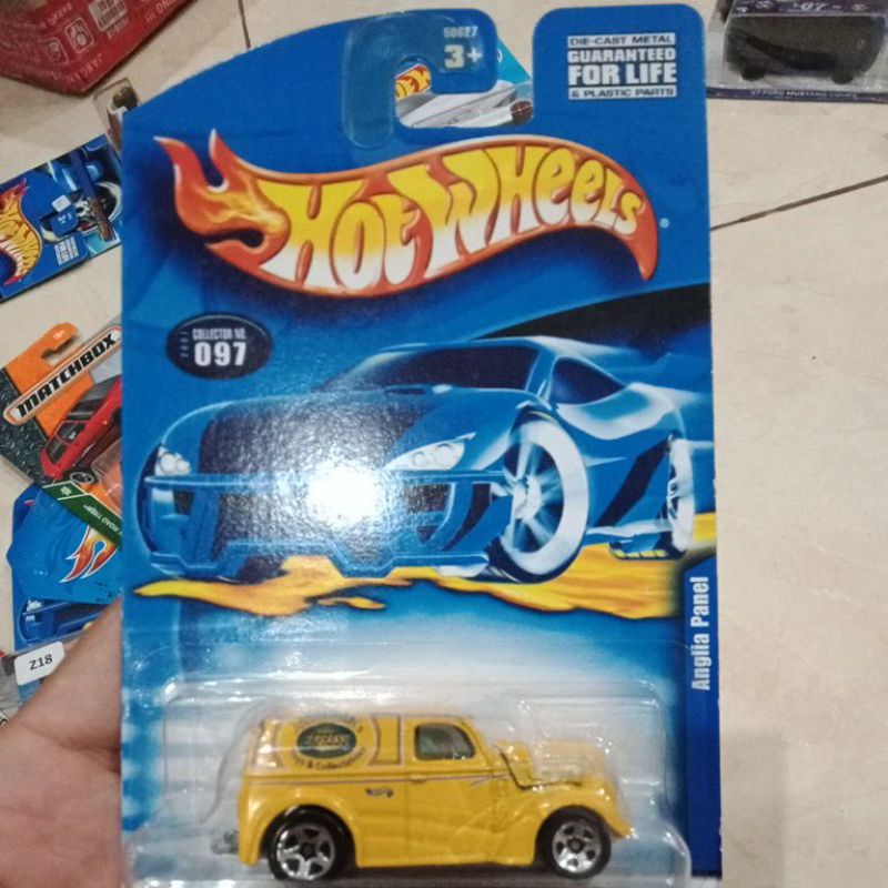 Hot wheels Ford Anglia panel open kap