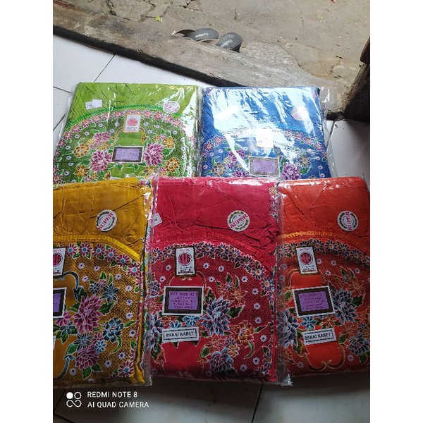 sprei batik tts no 1 bantal 4 dan bantal 2