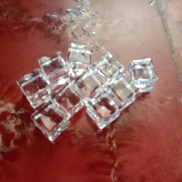 Es Batu Imitasi/es Batu Acrilic/ice Cubes Ukuran 2x2cm (5pcs)