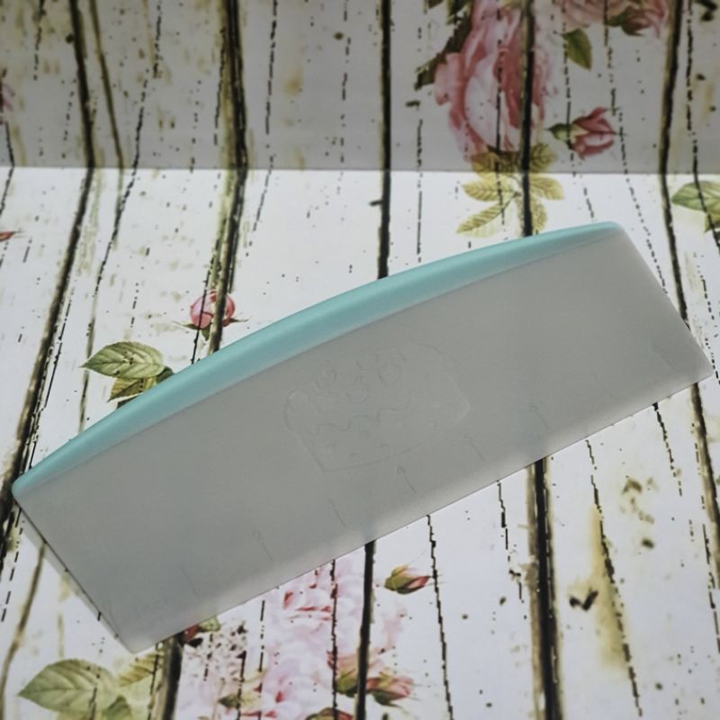 premium plastic dough cutter scraper MINT GREEN/ pisau potong adonan