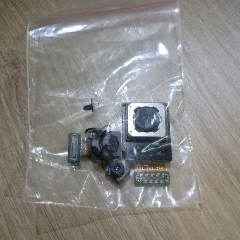 kamera depan iris samsung s8 plus