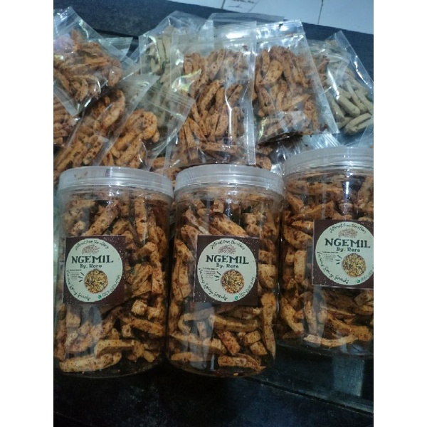 

PAKET HEMAT LEBARAN 2 TOPLES BASRENG PEDAS DAUN JERUK