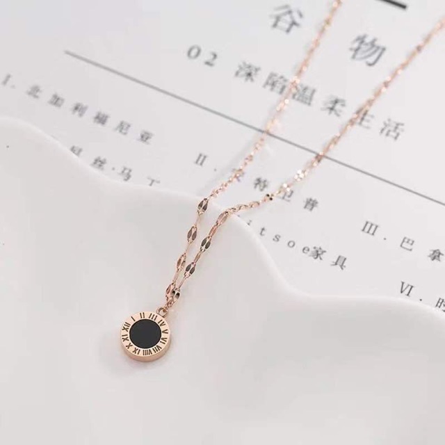 Kalung Wanita elegan titanium lapis emas 18k model huruf roman rose gold - 201#