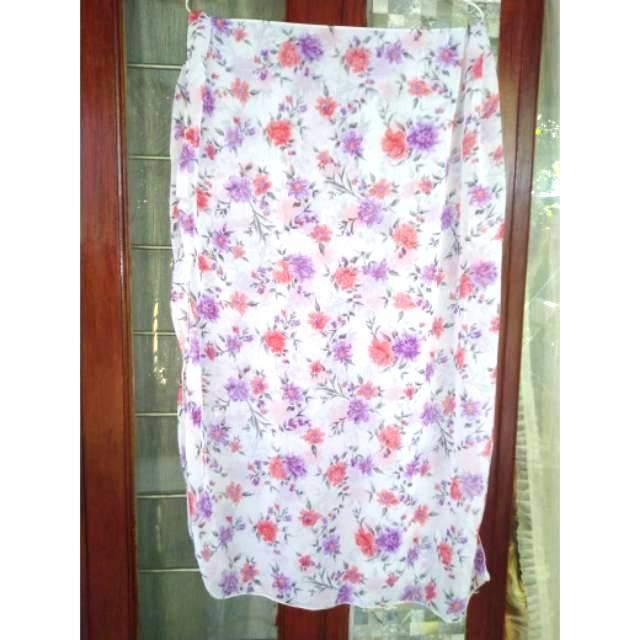 PRELOVED KERUDUNG PASHMINA SHABBY UNGU HIJAB PL SECOND SEKEN