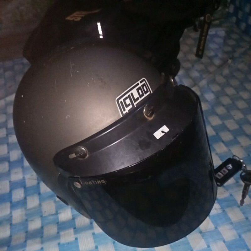 poketo helmet