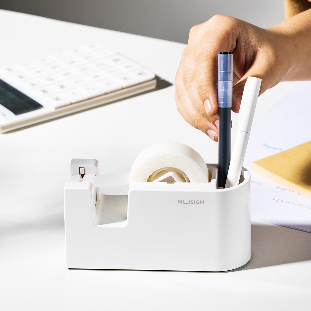 Nusign Tape Dispenser / Tempat Selotip Isolasi Dengan Pen Holder Alas Anti Slip ENS123