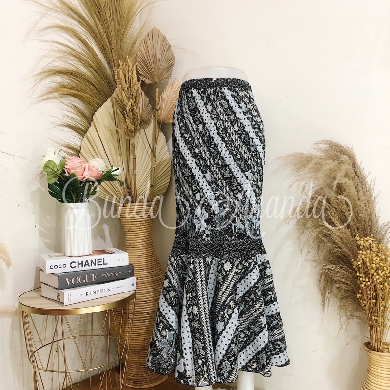 Rok Batik Plisket Duyung-Lereng Bunga Silver