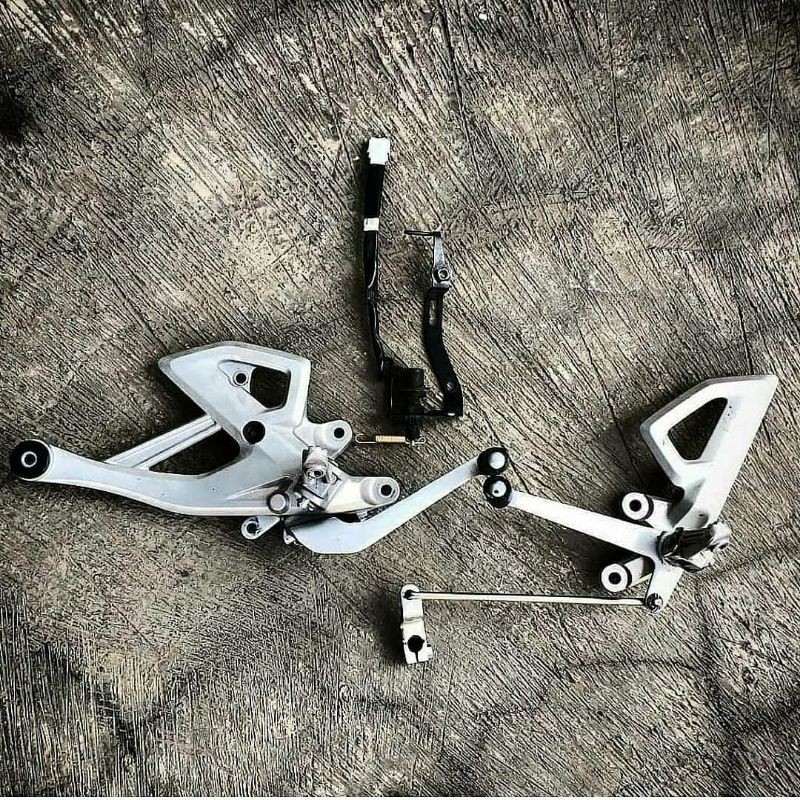 footstep depan mt15 ori second