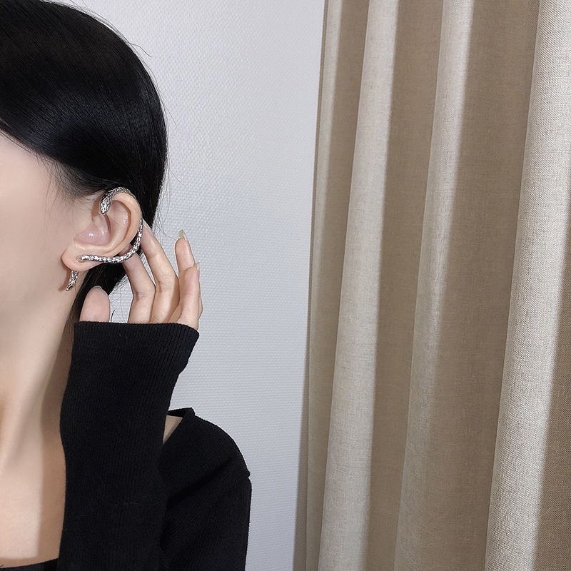 Anting Kait Bentuk Ular Gaya Vintage Harajuku