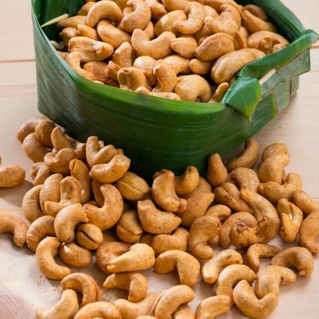 

Kacang Mede Asin Premium 500gr