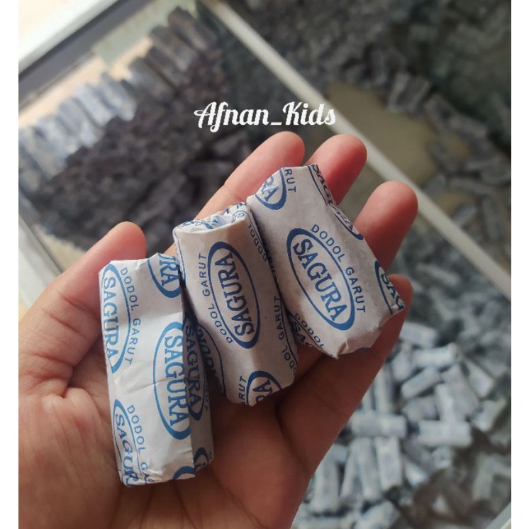 

Dodol Garut Sagura Susu Coklat, Wijen 500gr Asli Oleh-Oleh Garut