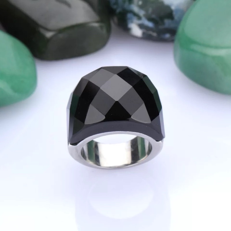 Cincin Pria Wanita Batu Kristal Indah Besar Safir dan Black Onix