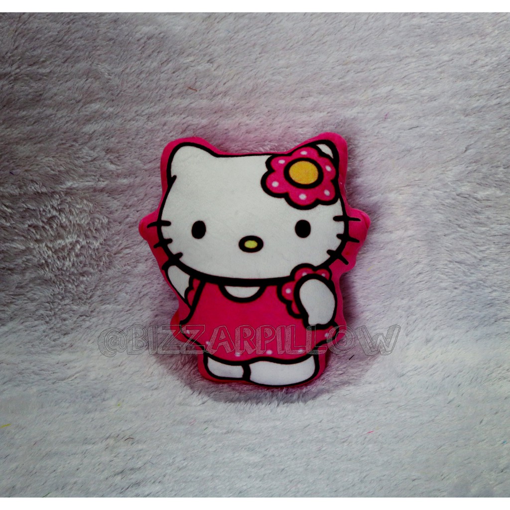 Bizzarpillow Bantal Karakter Hello Kitty Size M 101