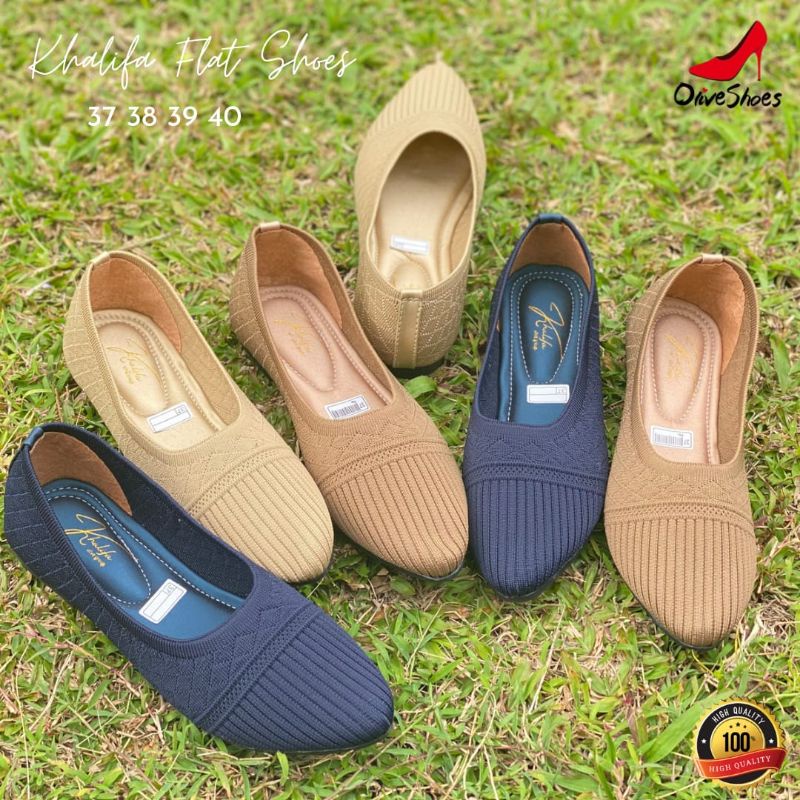 Khalifah flat shoes