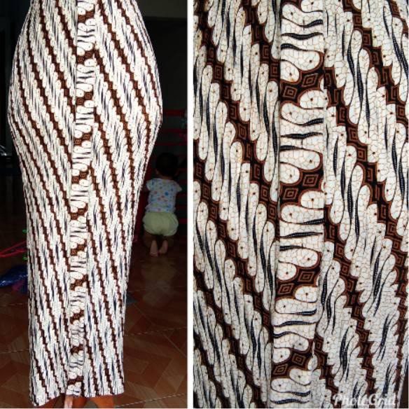 Big Sales Rok plisket batik parang coklat muda dan putih krem tebel .,.,