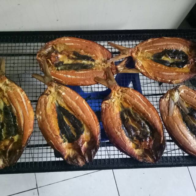 Ikan bandeng cabut duri asap