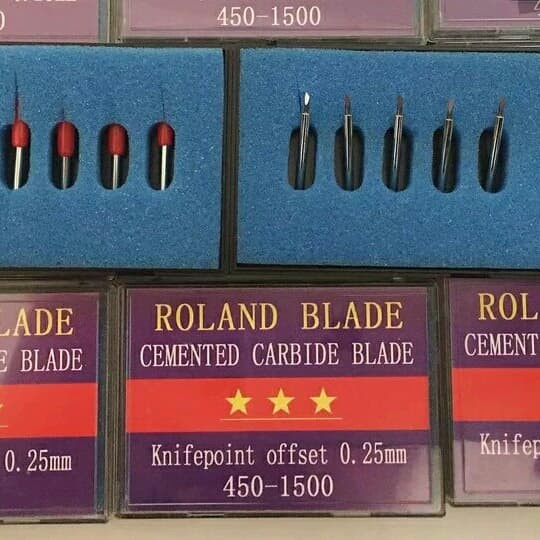 

Cuci Gudang Roland Blade / Mata Pisau Mesin Cutting Sticker Vinyl Polyflex /Cricut Murah