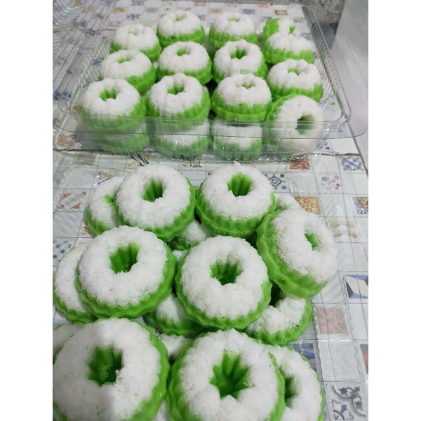 

Kue Putu Ayu