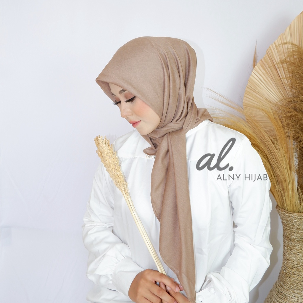 Segiempat Paris Premium Square Hijab Anti Letoy Cotton Voal Jahit Tepi