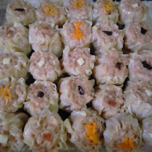 

Dimsum Hemat harga 20 isi 5pcs ada topping keju,wortel,jamur &smoked beef. OPEN RESELLER!!