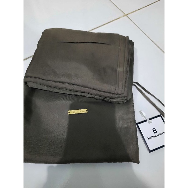 Basic Prayer Robe Buttonscarves