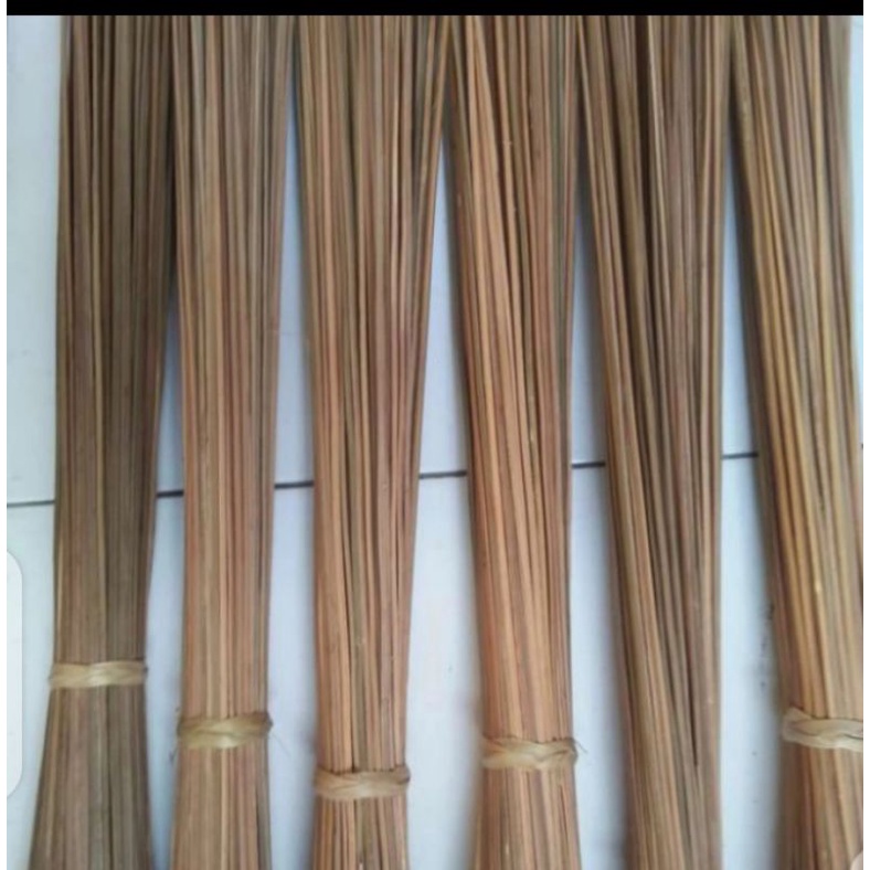 SAPU LIDI DAUN AREN/KAWUNG