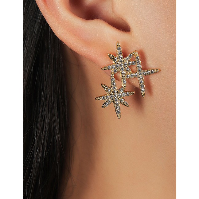 LRC Anting Tusuk Fashion Five-pointed Star Diamond Five-pointed Star Pearl Alloy P50954