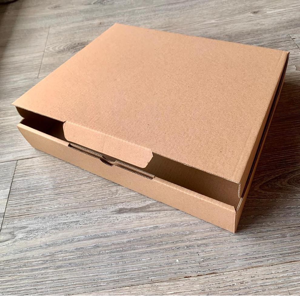 

Dibeliyuk's (10pcs) Kardus 30x25x5 cm....Die Cut kotak Kue, bingkai 10R P17P1 ,..!|!