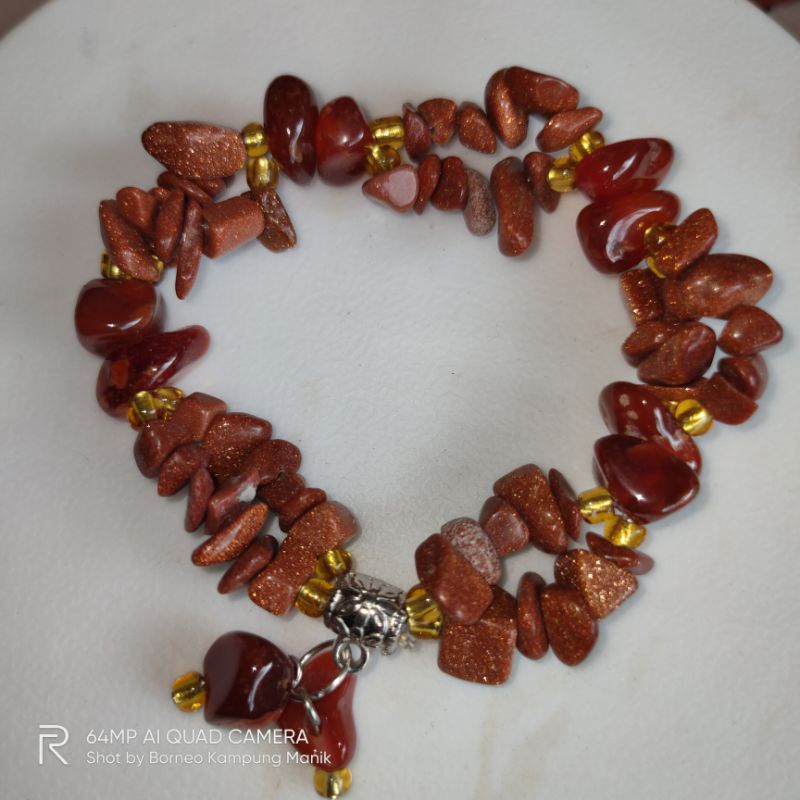 Gelang Batu Kerikil Pasir emas dan pasir emas biru