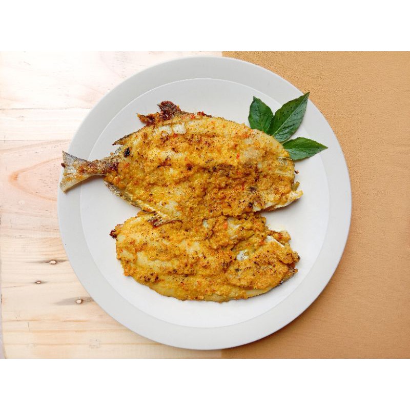

Ikan Kwe Bakar Bumbu Kuning Khas Mamatoa