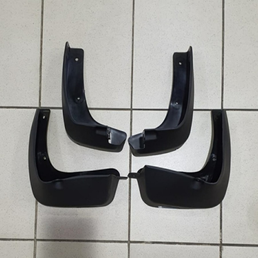 Karpet lumpur / Mud guard Ertiga lama 2013-2017