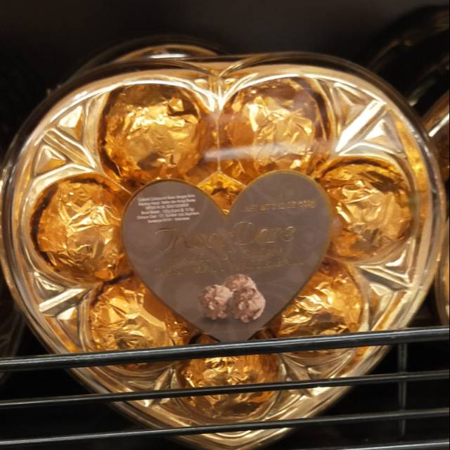 

#promo#murah#Tresor dore Hazelnut creamT-8 100gr coklat