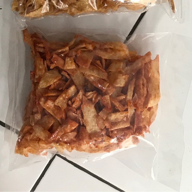 

Keripik singkong rasa balado