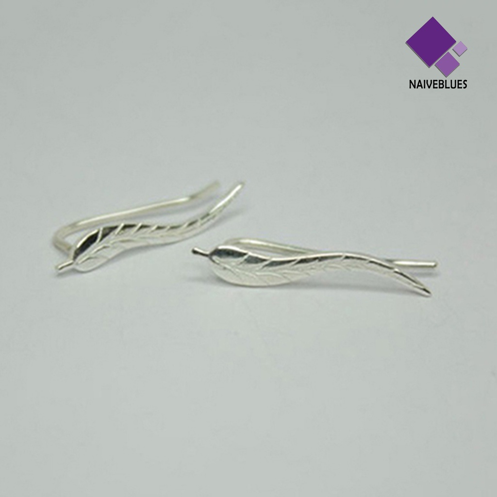 1 Pasang Anting Stud Bentuk Daun Bahan Alloy Untuk Wanita