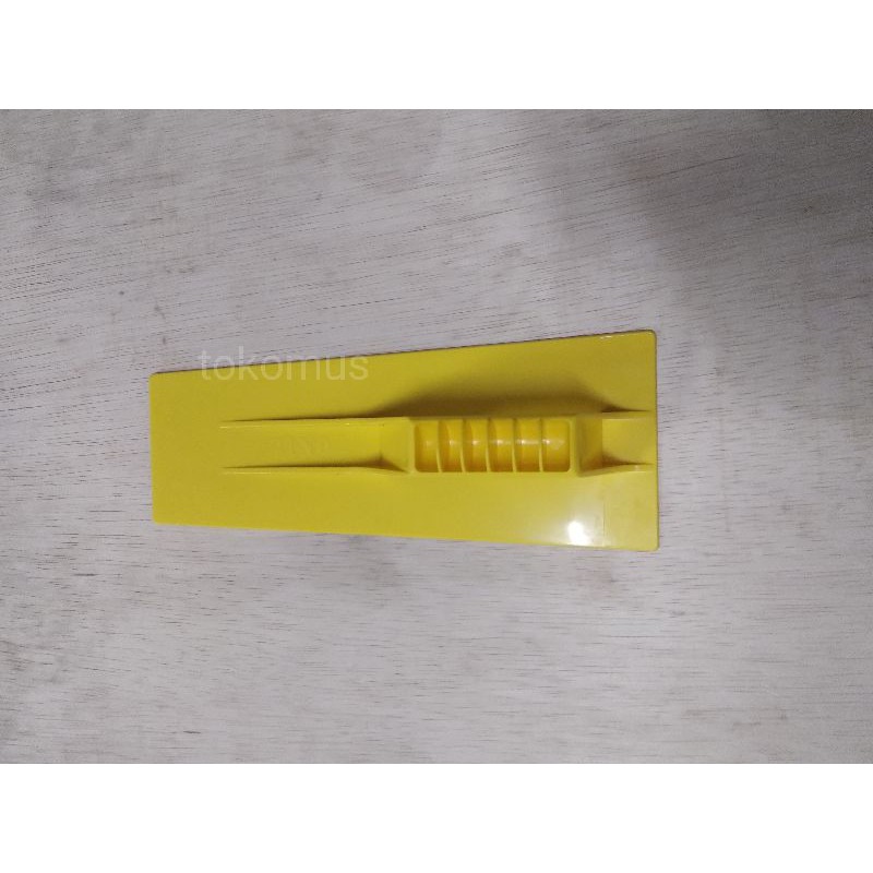 Raskam PVC/Sendok Semen Plastik/Roskam PVC/Trowel Plaster Plester TEBAL-KUNING