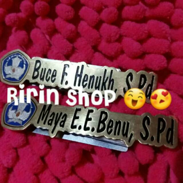 

Name tag /Badge nama