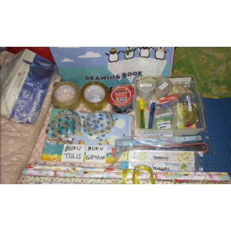 

Alat Tulis Sekolah & Kantor Termurah (Banjarmasin Online Store)