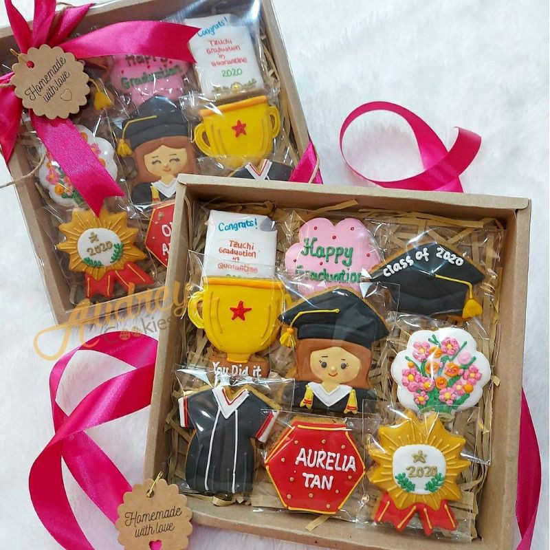 

COOKIES/ KUE KERING/ KUKIS HIAS/ KADO ULTAH SOUVENIR/ HAMPERS GIFT WISUDA/ GRADUATION/ BIRTHDAY/ ANNIVERSARY/ ULANG TAHUN