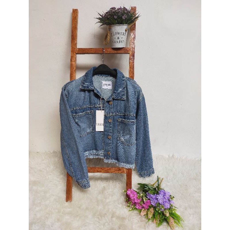 PROMO... Jaket jeans terkini merk UPGRADE ori/jaket upgrade crop