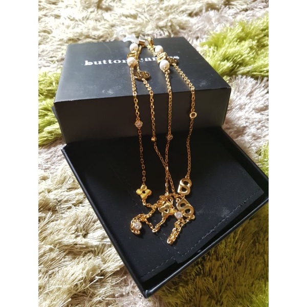 The Everything Monogram Long Chain (preloved)Rantai Masker Buttonscarves