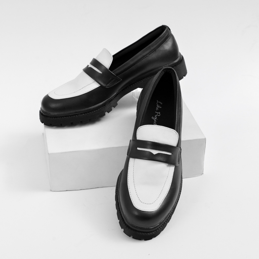 Xcloud x LikeProject Sepatu SlipOn Docmart Casual Wanita KHAILA Black