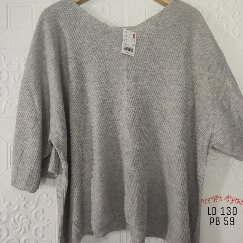 kaos rajut jumbo unqlo