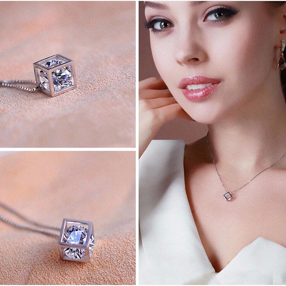 Kalung Wanita Korea Fashion Kotak Rantai Kalung Zirkon Rubik's Cube Kalung