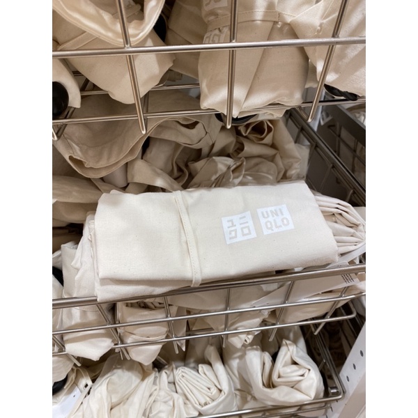 Totebag Uniqlo