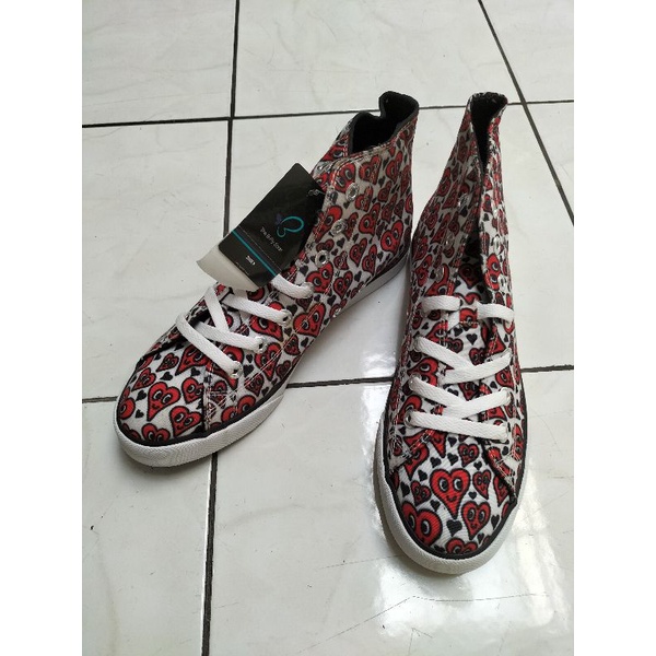 sepatu BFly - love character (NEW)