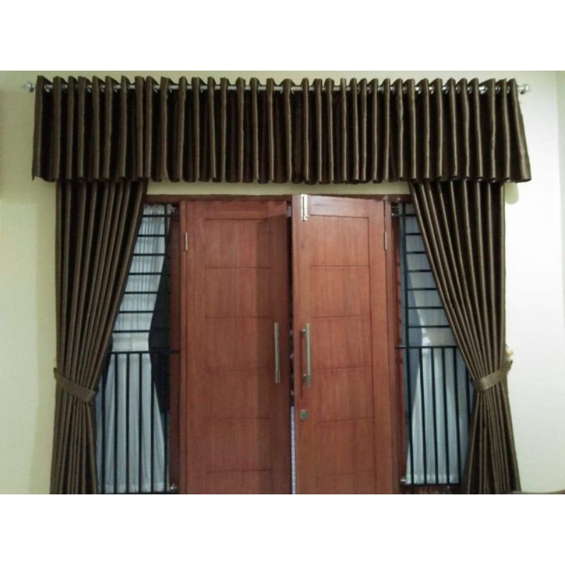 Gorden Poni Pintu Tengah Kupu Tarung