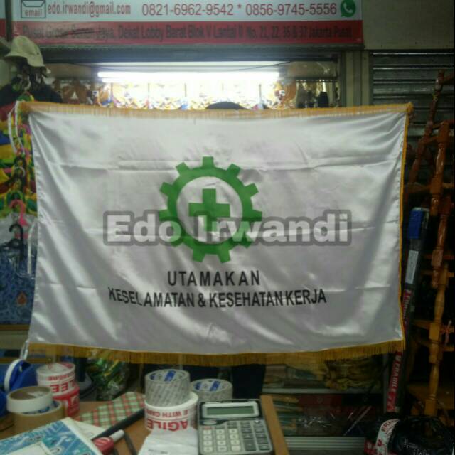 

Bendera Pataka K3 Bendera Rumbai Keselamatan dan Kesehatan Kerja Bendera Ruangan Safety Berkualitas