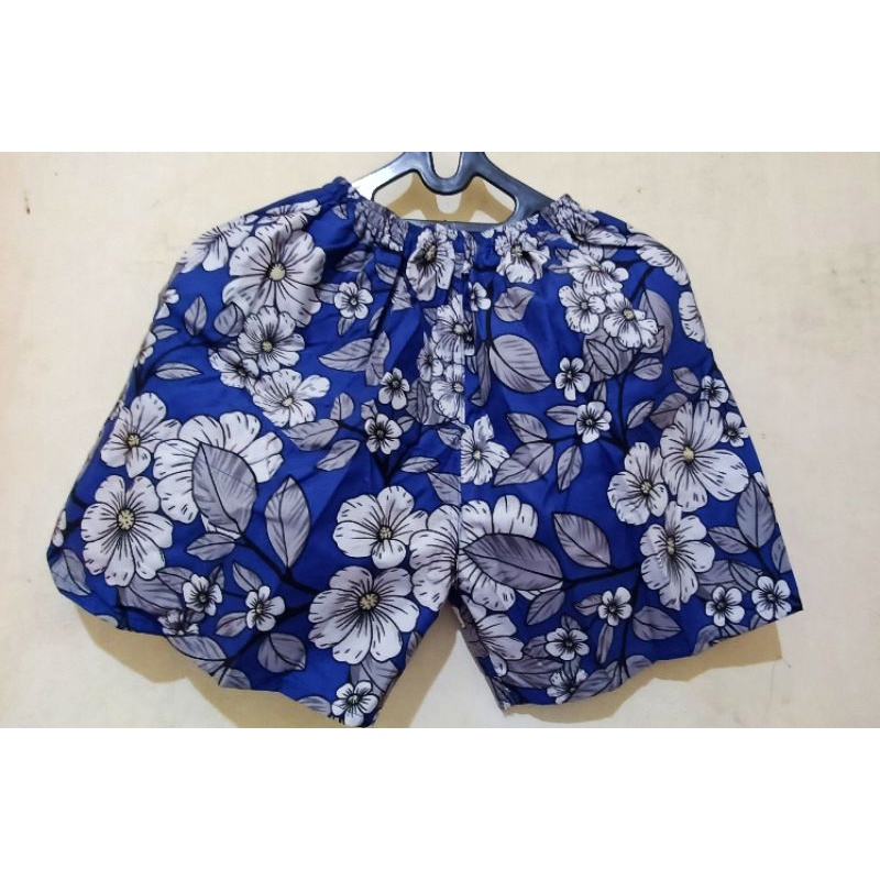 Celana pendek harian/celana pendek motif/celana pendek  wanita